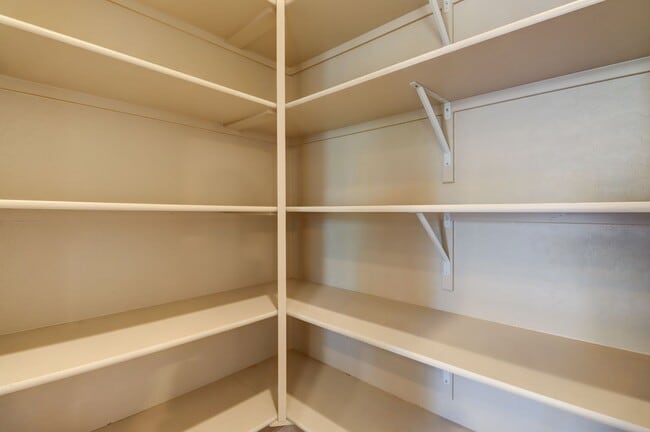 Building Photo - Home for Rent in Quailwood!