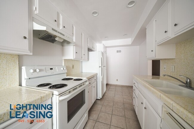 Building Photo - 815 S Shenandoah St