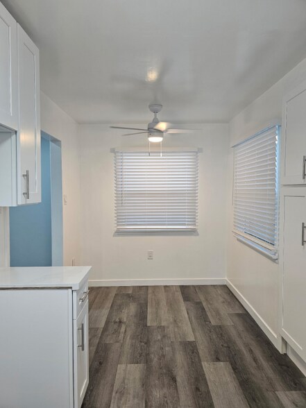 Building Photo - 3211 W 132nd St