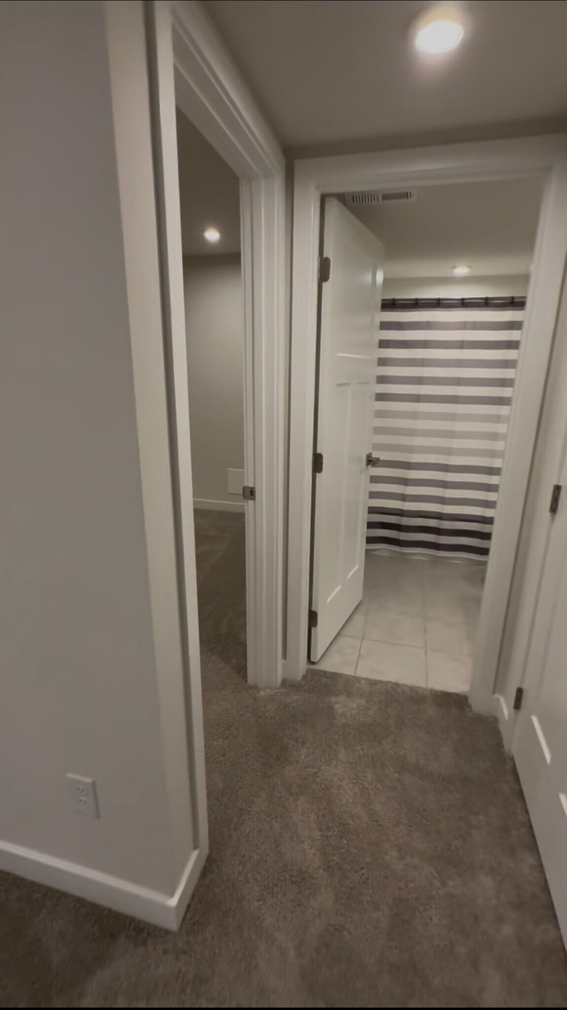 Building Photo - 310 Helenium Dr