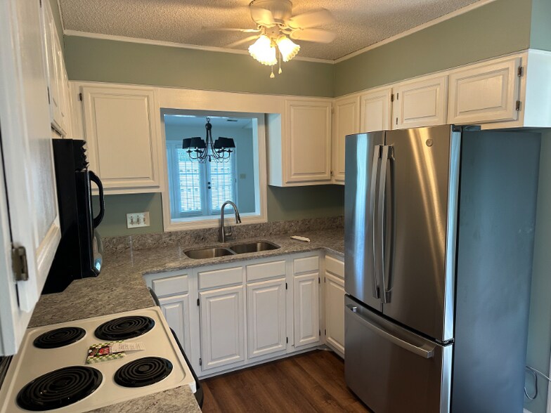 Building Photo - 6817 Fairpoint Ct