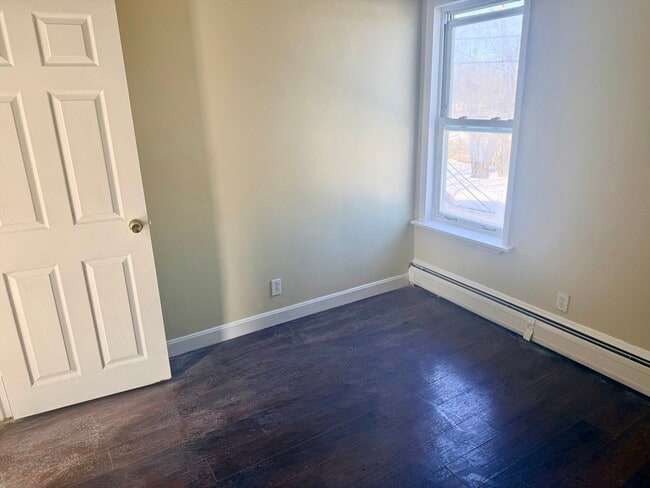 Building Photo - 34 Cherry St