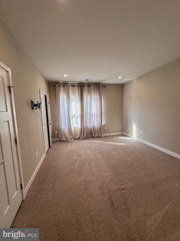 Building Photo - 2618 Velocity Rd