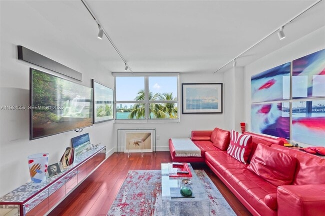 Building Photo - 650 West Ave