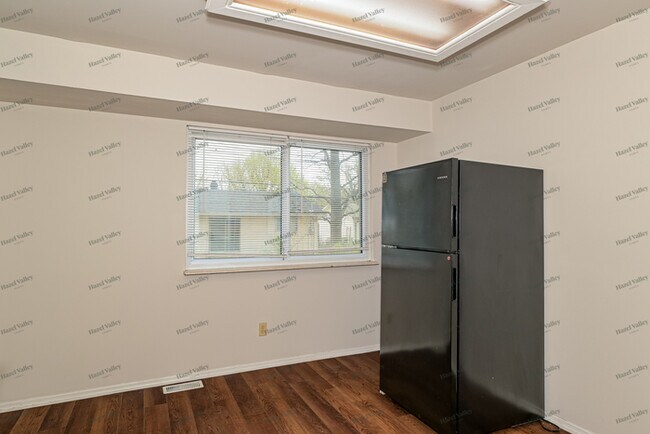 Building Photo - 2740 Radcliffe Dr