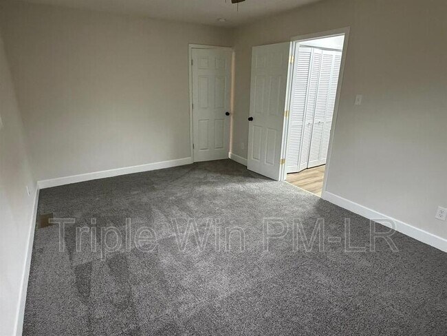 Building Photo - 8010 Westwood Ave