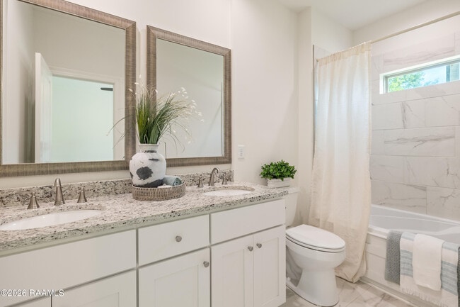 Building Photo - 237 Twin Meadow Ln