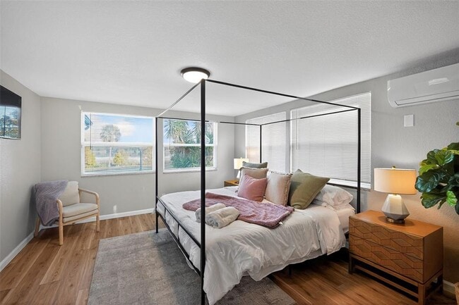 Building Photo - 63 Lake Hunter Dr