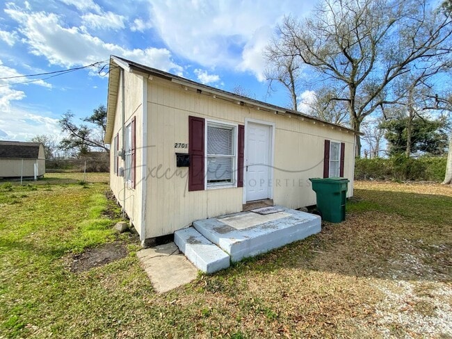 Primary Photo - 2-Bed, 1-Bath Home in Lake Charles - Depos...