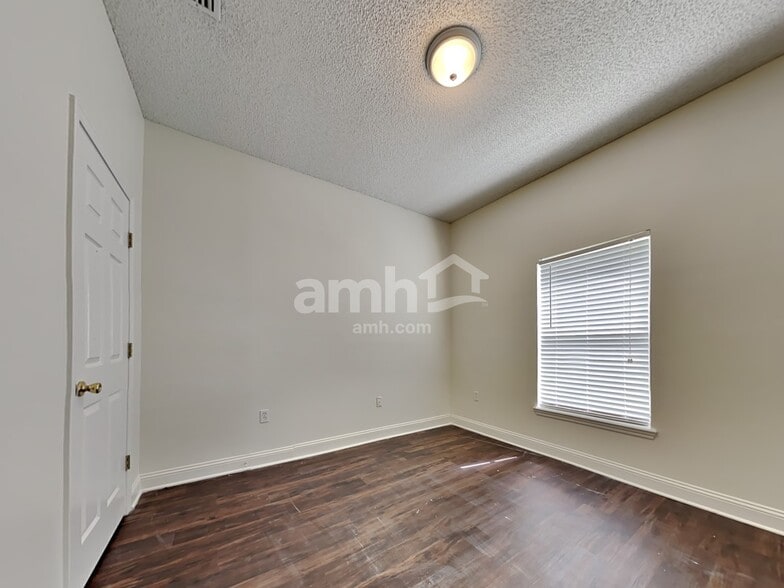 Building Photo - 9140 Raptor Drive