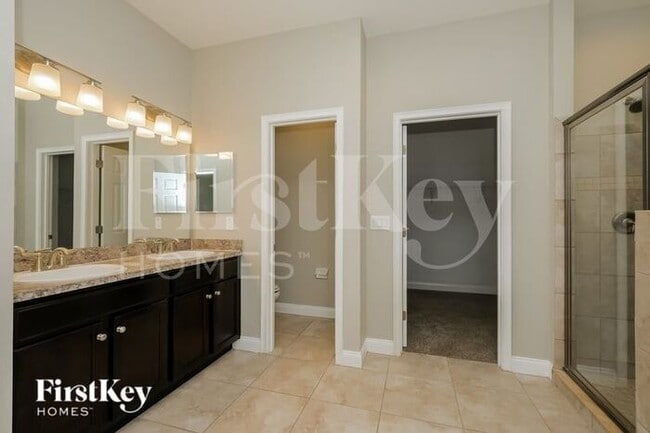 Building Photo - 5952 Valentino Way