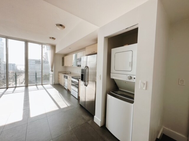 Building Photo - 350 NE 24th St