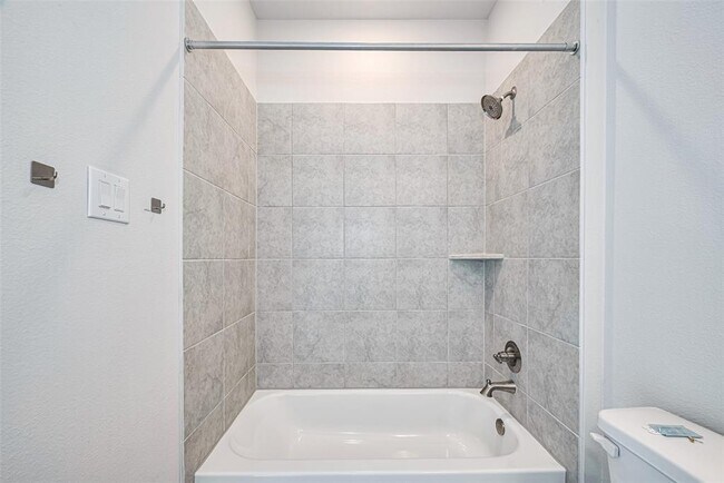 Building Photo - 23649 Silver Palm Trl