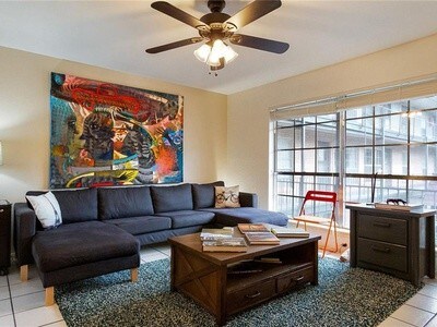 Building Photo - 2425 Ashdale Dr