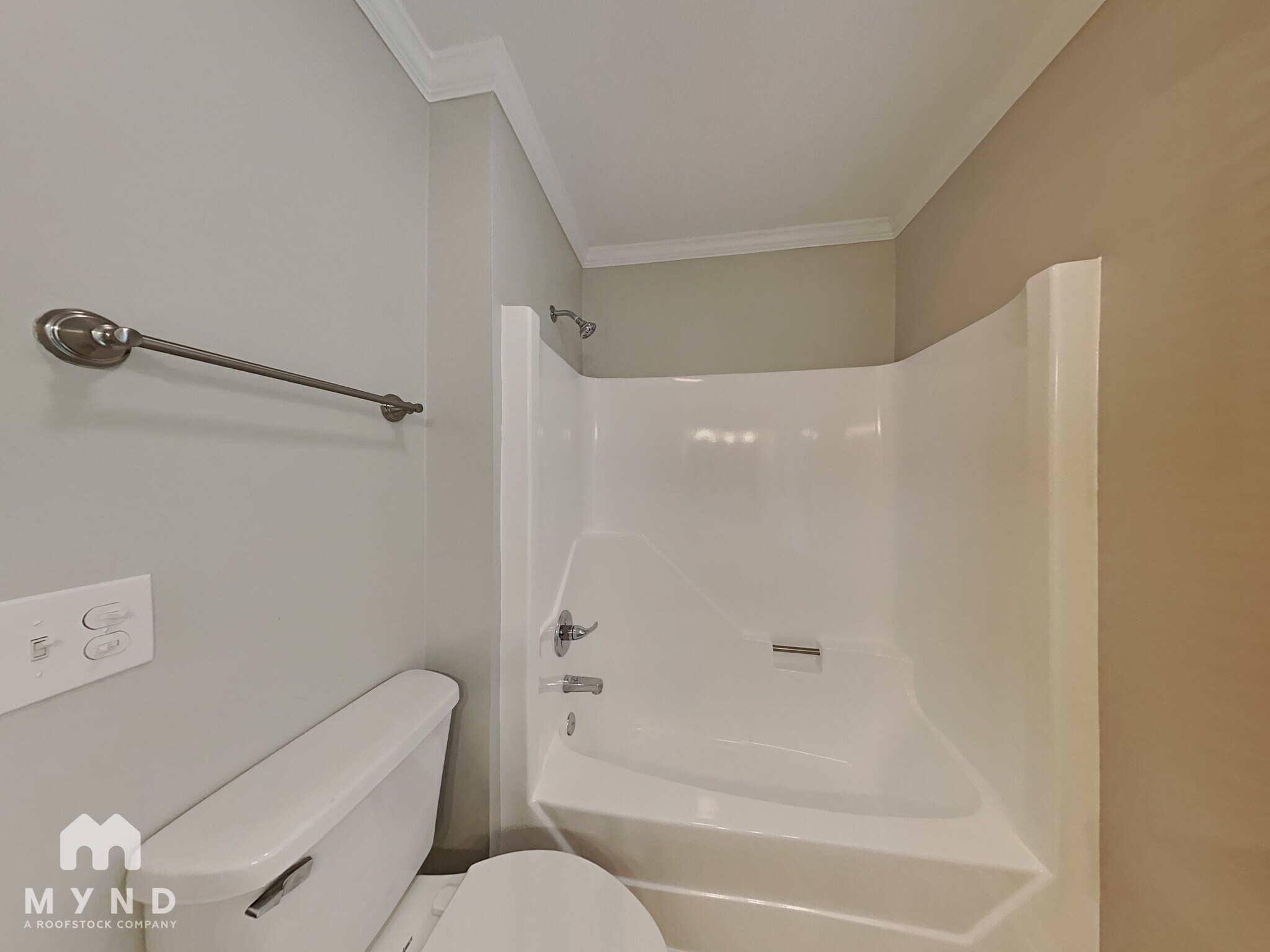 Building Photo - 136 Lema Dr