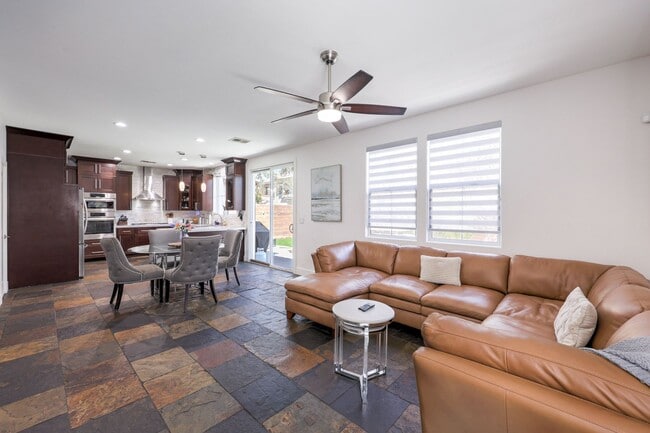 Building Photo - Newly Upgraded 4 Bedroom Home