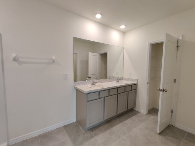 Building Photo - 10548 Penny Gale Loop