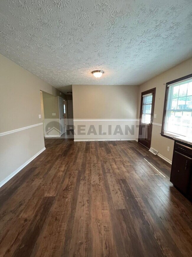 Building Photo - 4013 Elora Ln