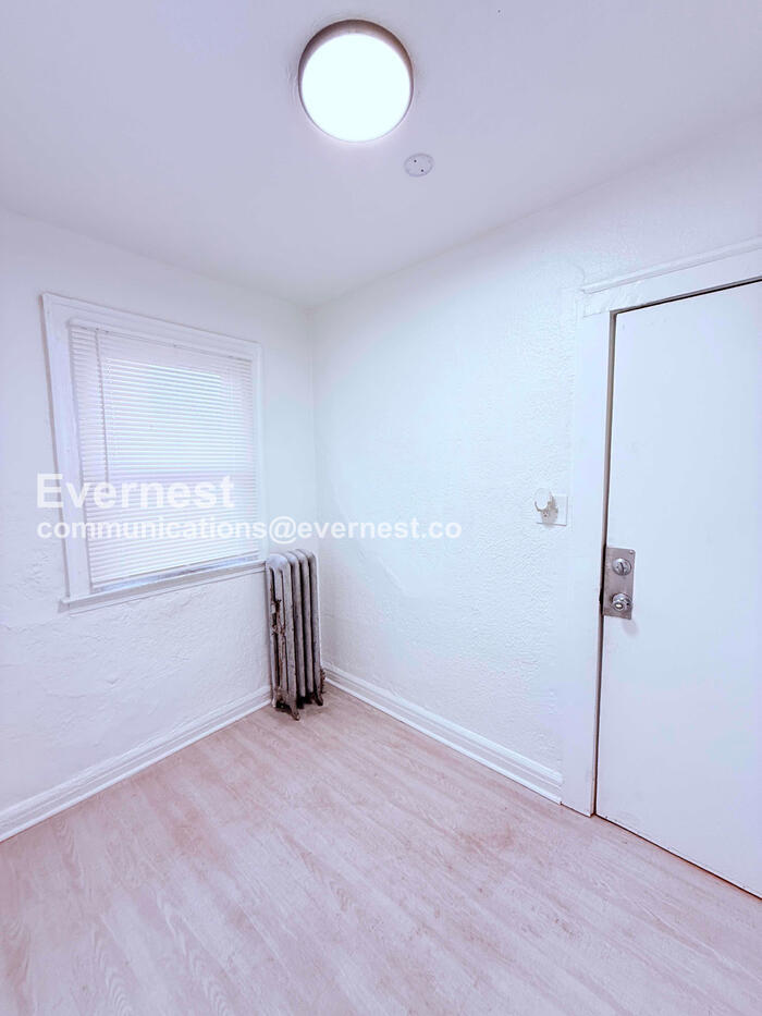 Building Photo - 15736 Steel St