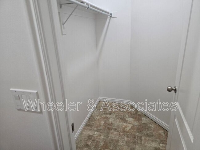 Building Photo - 4336 W 5850 S