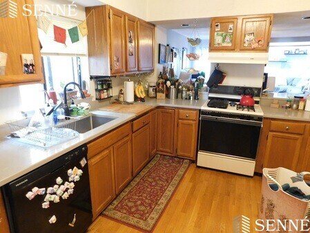 Building Photo - 351 Norfolk St