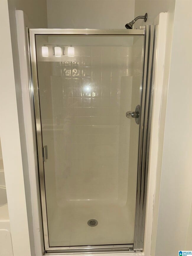 Building Photo - 521 Reach Dr