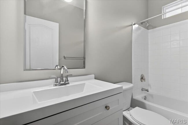 Building Photo - Welcome home to this bright and inviting 2-bedroom, 2-bathroom apartment on the second floor at 7...