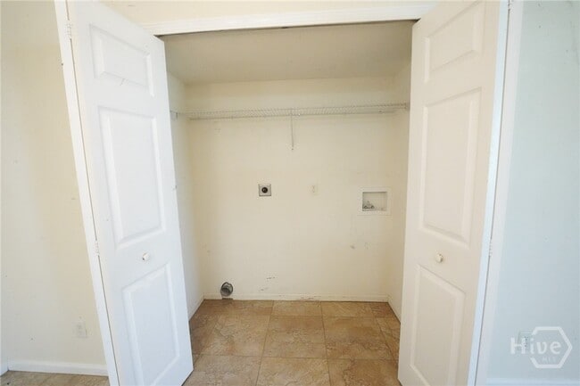 Building Photo - 127 Bluelake Blvd