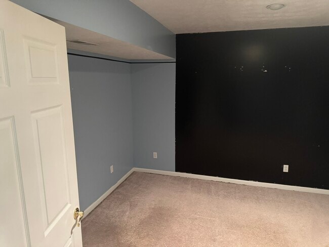 Building Photo - 205 Prairie Ct