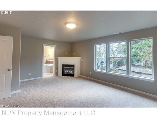Building Photo - 4 br, 3 bath House - 17955 SW Meadowbrook Way