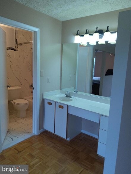 Building Photo - 2109 Woodbox Ln Unit 2109B