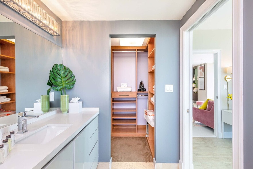 Building Photo - 2889 McFarlane Rd