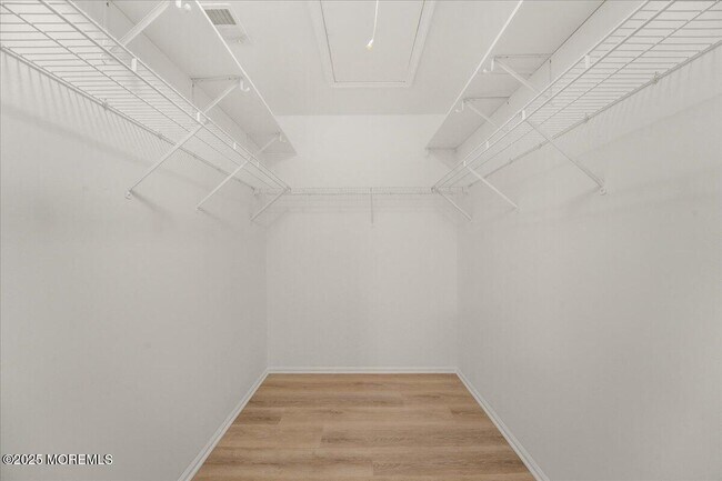 Building Photo - 606 Cypress Ln