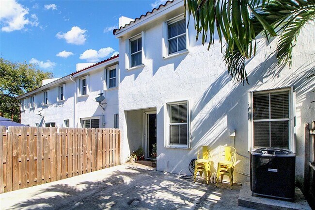 Building Photo - 4362 NW 114th Path