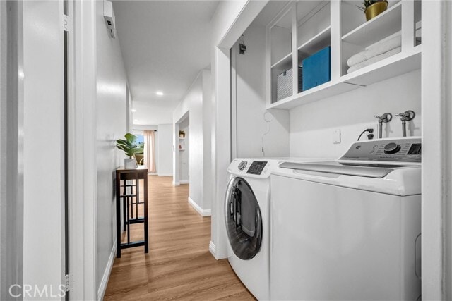 Building Photo - 2032 E Bermuda St