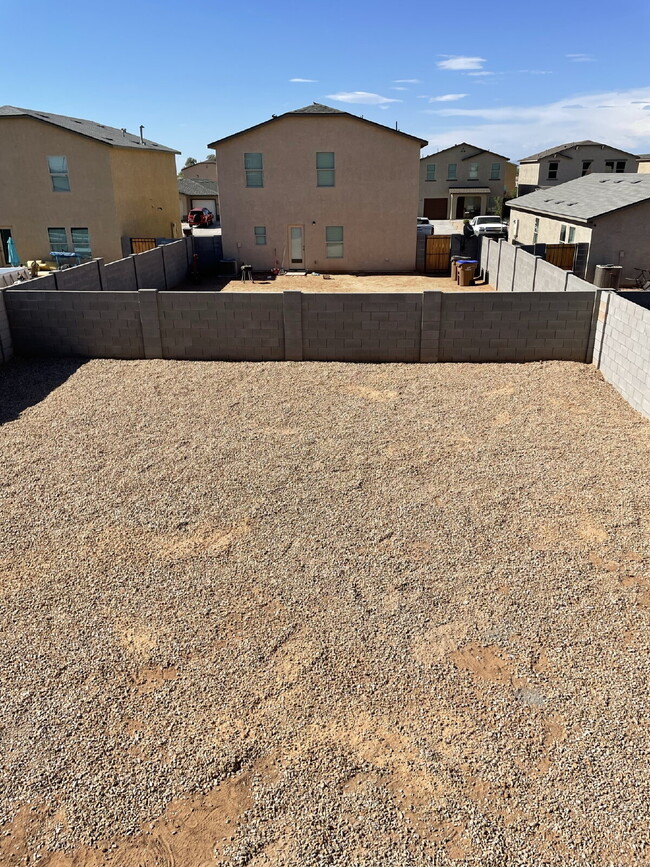 Building Photo - "Spacious 4-Bed Oasis in Coolidge, AZ – 18...