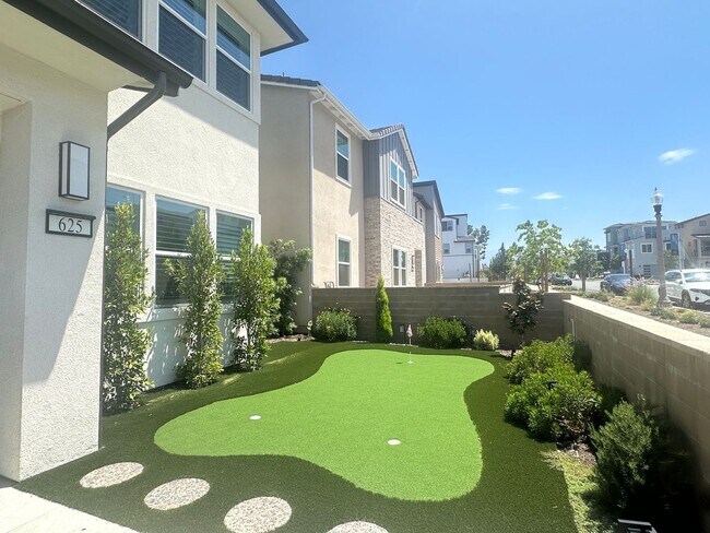Building Photo - New-built 3-Bed Home in Great Park
