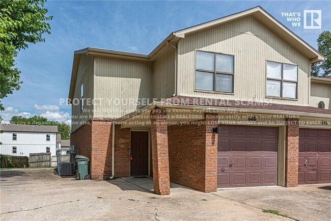 Primary Photo - 688 W Martha Dr