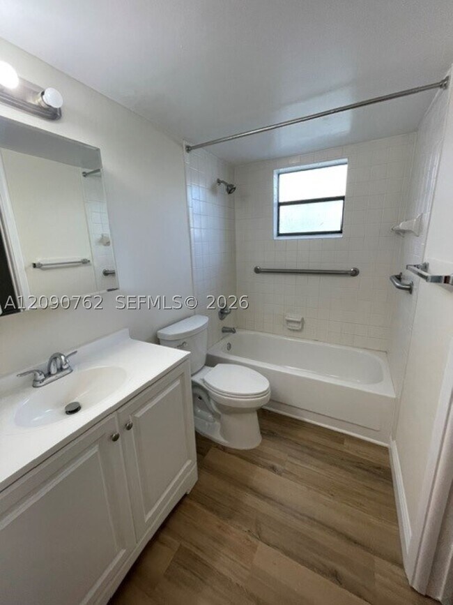 Building Photo - 7915 SW 86th St