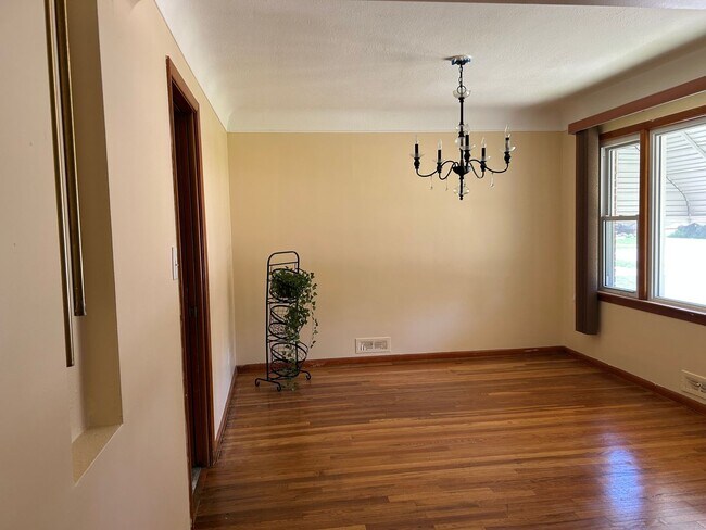 Building Photo - 4409 Adrian Rd