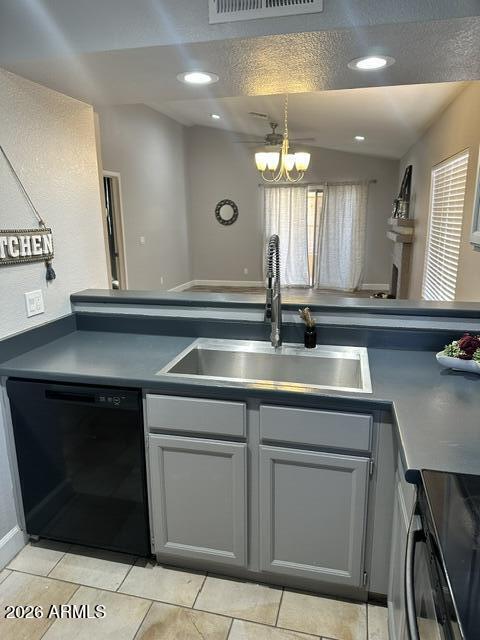 Building Photo - 1120 N Val Vista Dr