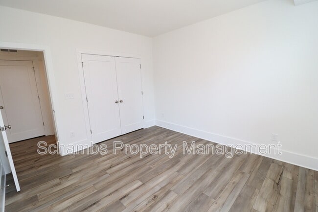 Building Photo - 110 Byrum St