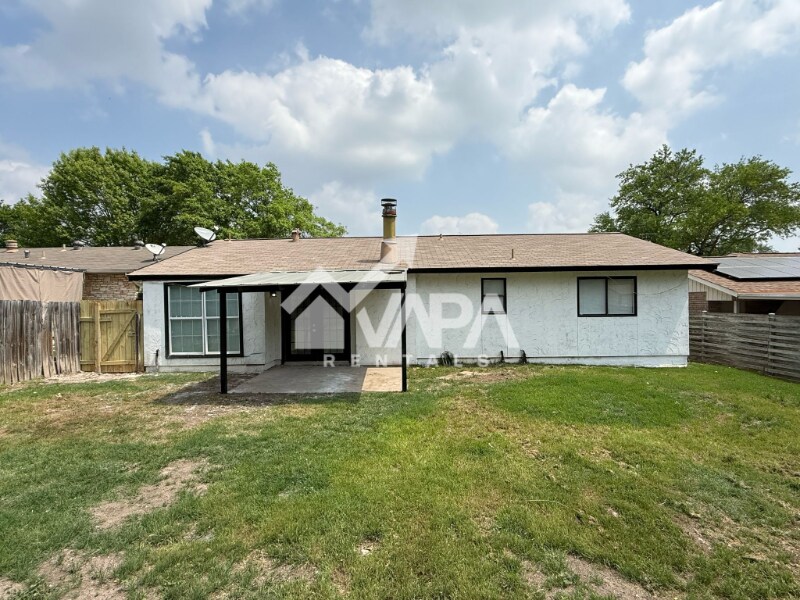 Building Photo - 14419 Briarlake St