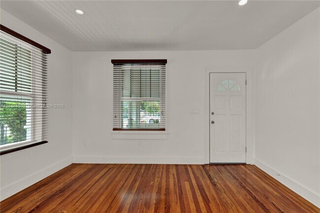 Building Photo - 1624 SW 11th Terrace