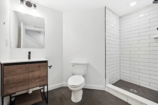 Building Photo - 1514 Master St