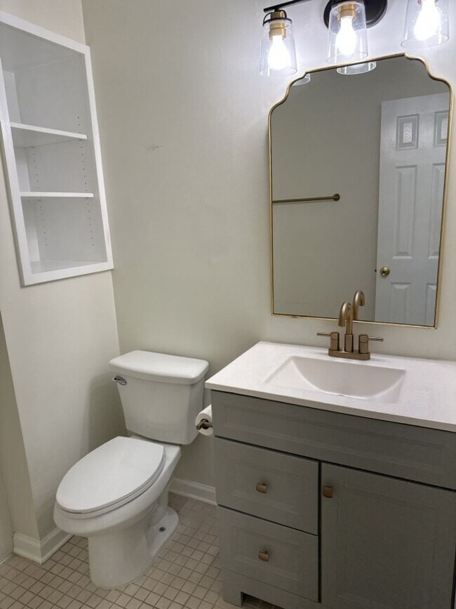 Building Photo - 112 Teal Lake Dr