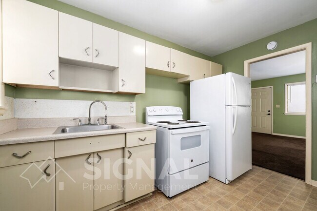 Building Photo - 1174 16th Ave Thomas