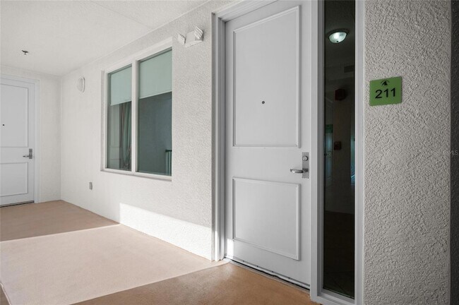 Building Photo - 1375 Beach Rd