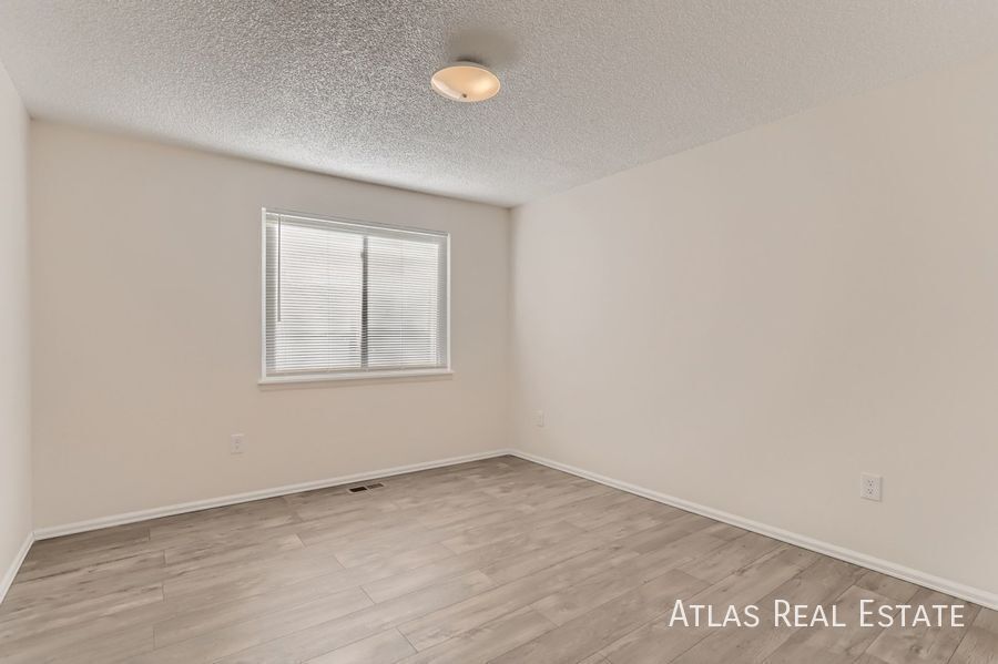 Building Photo - 3973 S Bahama St