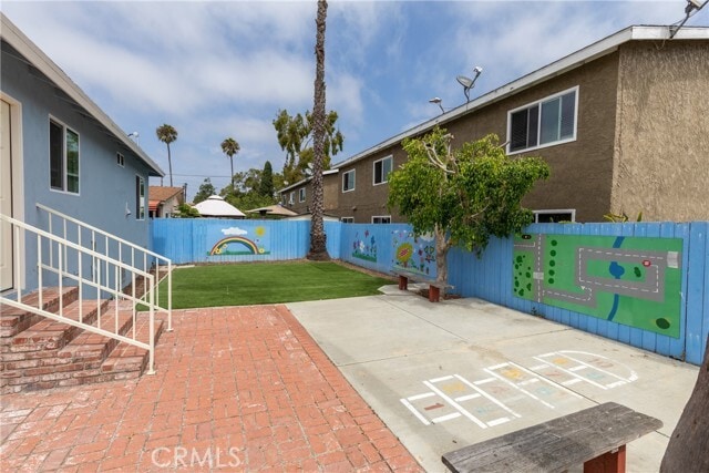 Building Photo - 2218 Placentia Ave